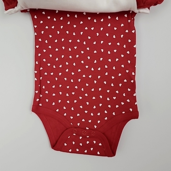Rae Dunn Baby 3 Onesies Large Letters Red White Print 100% Cotton Size 6-9M - Picture 4 of 8